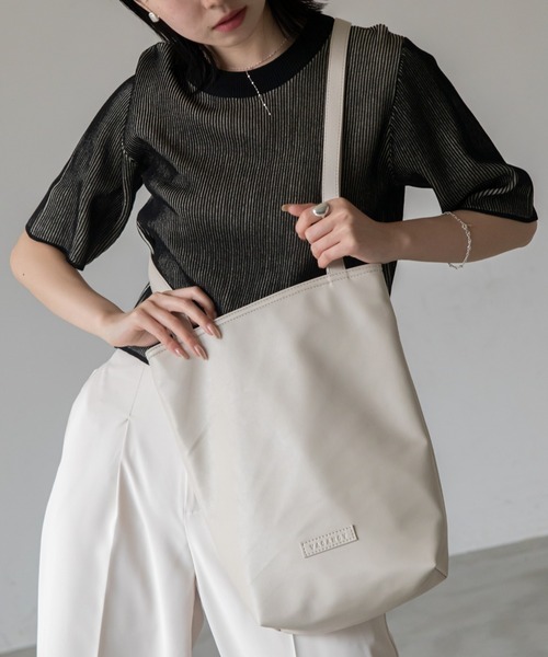 VACANCY（ヴァカンシー）の「配色ヴィーガンレザートートバッグ/ショルダーバッグ（トートバッグ・レディース・グリーン/ブラック/シルバー/ベージュ・FREE）」の8枚目の写真