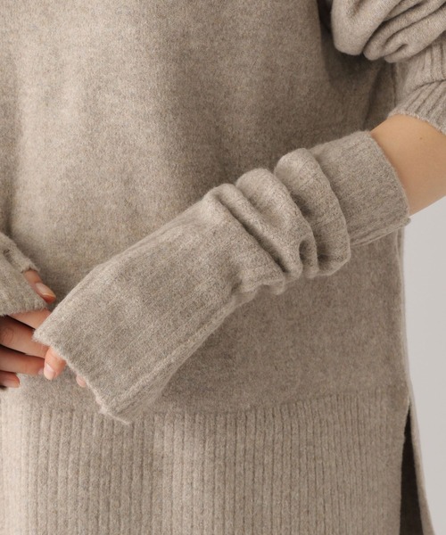 LEPSIM（レプシィム）の「7ゲージアームウォーマー付きニット　182208（ニット/セーター・レディース・ブラウン/ライトパープル・FREE）」の13枚目の写真