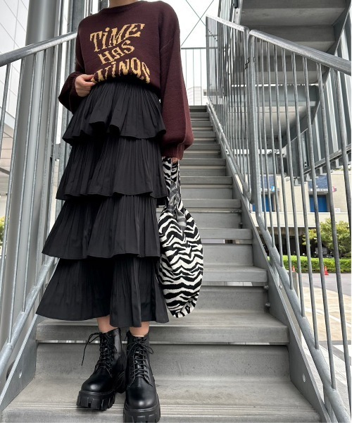 SpRay（スプレイ）の「プリーツティアードフリルロングスカート（スカート・レディース・ブラック/ホワイト/アイボリー・FREE）」の16枚目の写真