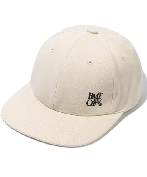 ROMANTIC CROWN（ロマンティッククラウン）の「A'GEM/9 × .kom『ROMANTIC CROWN/ロマンティッククラウン』RECENT LOGO STRAP BALL CAP/リーセントロゴ ストラップベースボールキャップ（キャップ・メンズ・アイボリー/ブラック・FREE）」の7枚目の写真