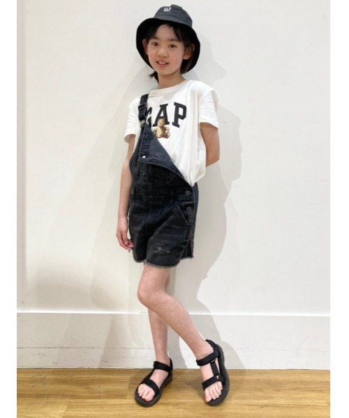 GAP(ギャップ)の「ウォッシュウェル デニムショートオール (キッズ)(サロペット/オーバーオール・キッズ・ブラック・L/M/XL/S/XXL/XS)」の12枚目の写真