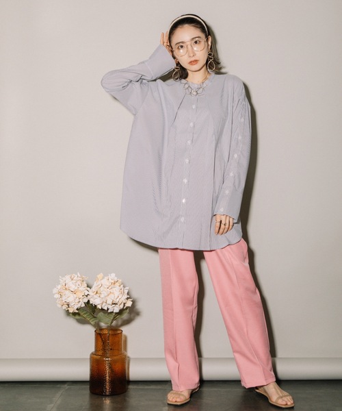 MHBG TOKYO(エムエイチビージートーキョー)の「先染めストライプオープンスリーブBL(シャツ/ブラウス・レディース・ブラック/ライトブルー・MEDIUM)」の13枚目の写真