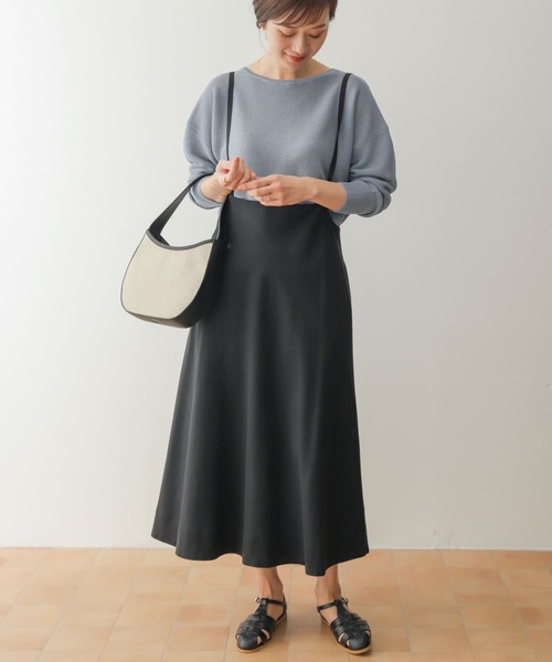 URBAN RESEARCH DOORS（アーバンリサーチドアーズ）の「サスペンダーフレアスカート（スカート・レディース・ベージュ/ブラック/ライトベージュ・MEDIUM）」の4枚目の写真