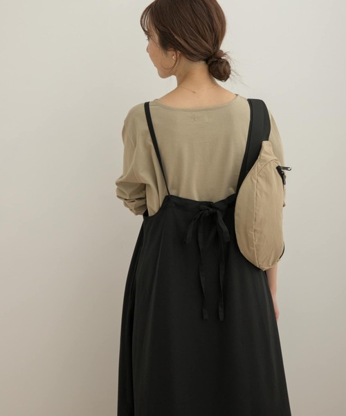 URBAN RESEARCH DOORS（アーバンリサーチドアーズ）の「サスペンダーフレアスカート（スカート・レディース・ベージュ/ブラック/ライトベージュ・MEDIUM）」の19枚目の写真