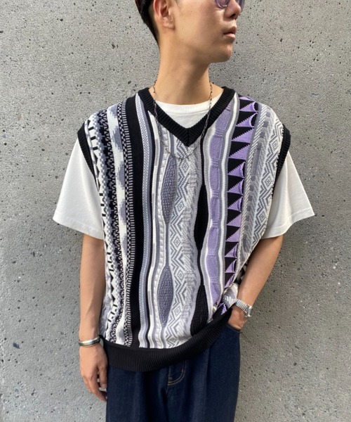 CIAOPANIC(チャオパニック)の「ジャガードVネックニットベスト(ベスト・メンズ・ブルー/ブラック/オレンジ・FREE)」の11枚目の写真