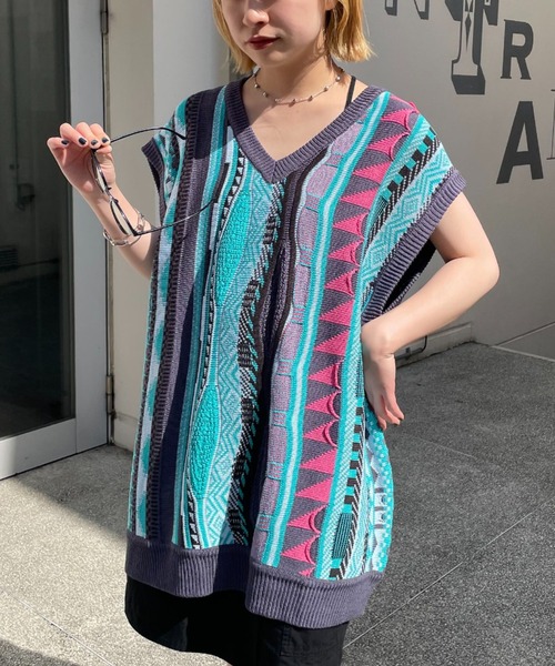 CIAOPANIC(チャオパニック)の「ジャガードVネックニットベスト(ベスト・メンズ・ブルー/ブラック/オレンジ・FREE)」の21枚目の写真