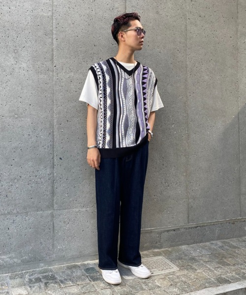 CIAOPANIC(チャオパニック)の「ジャガードVネックニットベスト(ベスト・メンズ・ブルー/ブラック/オレンジ・FREE)」の5枚目の写真