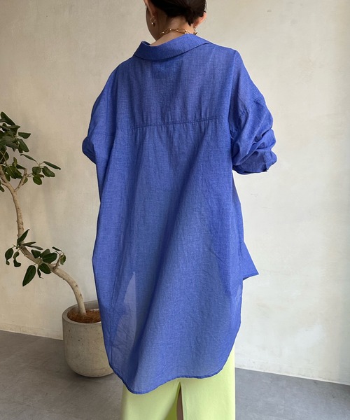 DouDou（ドゥドゥ）の「【WEB限定】シアーBIGシャツ（シャツ/ブラウス・レディース・ネイビー/オフホワイト/ブルー・FREE）」の7枚目の写真