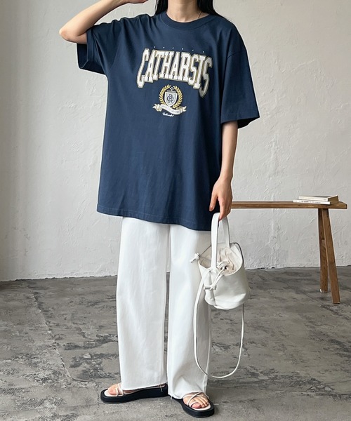 LIAN（リアン）の「エンブレムカレッジロゴTシャツ（Tシャツ/カットソー・レディース・ライトベージュ/スミクロ/ライトオレンジ系/ブルー/グリーン/ネイビー/オフホワイト・FREE）」の22枚目の写真