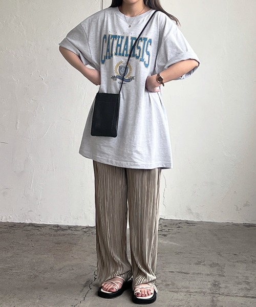 LIAN（リアン）の「エンブレムカレッジロゴTシャツ（Tシャツ/カットソー・レディース・ライトベージュ/スミクロ/ライトオレンジ系/ブルー/グリーン/ネイビー/オフホワイト・FREE）」の19枚目の写真