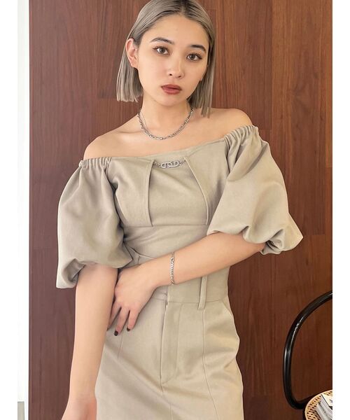 EMODA（エモダ）の「クロスeチャームトップ（Tシャツ/カットソー・レディース・ブルー/ブラック/ベージュ・FREE）」の3枚目の写真
