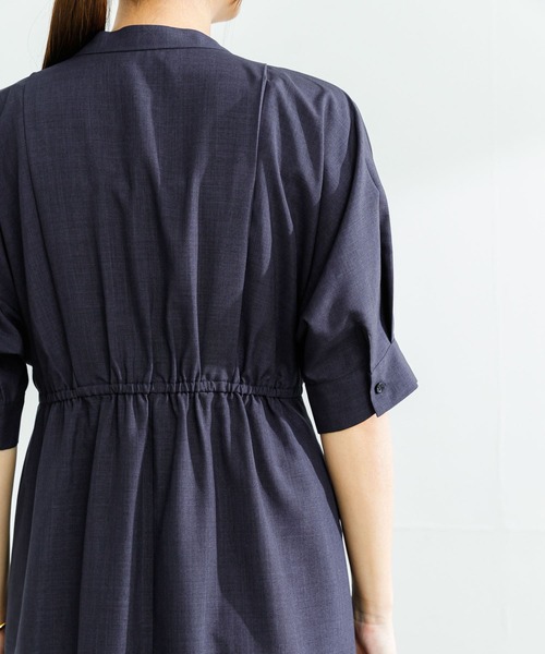 URBAN RESEARCH（アーバンリサーチ）の「ウエスト切替タックワンピース（ワンピース・レディース・ネイビー/ライトブルー・FREE）」の19枚目の写真