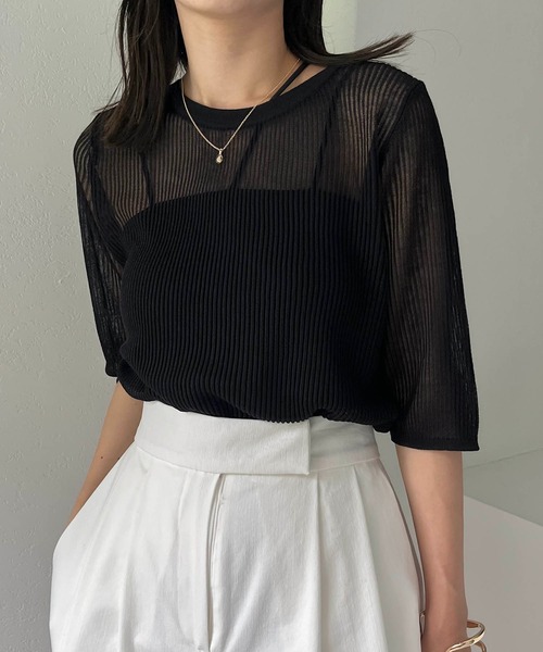 CAPRICIEUX LE'MAGE（カプリシューレマージュ）の「シアーリブハーフスリーブプルオーバー（ニット/セーター・レディース・ブラック/ベージュ/ホワイト系その他・FREE）」の2枚目の写真