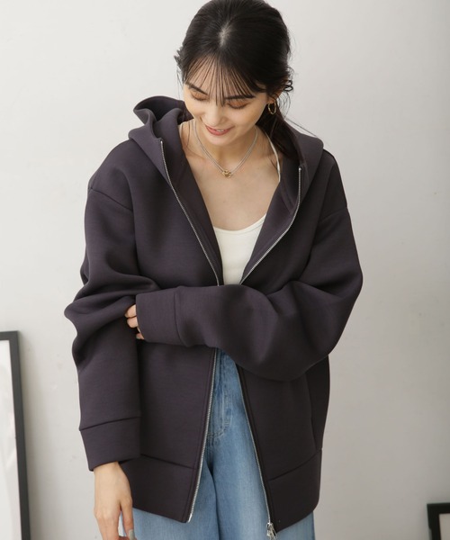 NANO universe（ナノユニバース）の「WEB限定 テックダンボールダブルジップBIGパーカ男女兼用（パーカー・レディース・オフホワイト/ブラック/ライトベージュ/グレー/チャコール・M/L）」の10枚目の写真