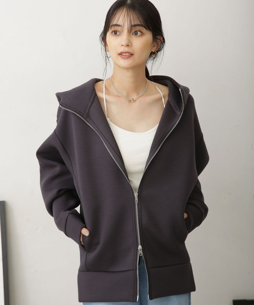 NANO universe（ナノユニバース）の「WEB限定 テックダンボールダブルジップBIGパーカ男女兼用（パーカー・レディース・オフホワイト/ブラック/ライトベージュ/グレー/チャコール・M/L）」の12枚目の写真