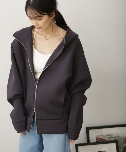 NANO universe（ナノユニバース）の「WEB限定 テックダンボールダブルジップBIGパーカ男女兼用（パーカー・レディース・オフホワイト/ブラック/ライトベージュ/グレー/チャコール・M/L）」の13枚目の写真