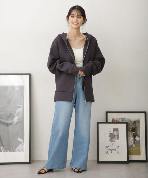 NANO universe（ナノユニバース）の「WEB限定 テックダンボールダブルジップBIGパーカ男女兼用（パーカー・レディース・オフホワイト/ブラック/ライトベージュ/グレー/チャコール・M/L）」の14枚目の写真