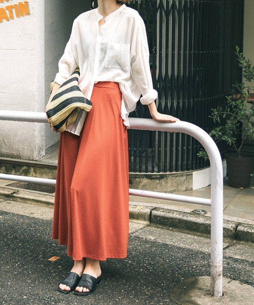 coca(coca)(コカ)の「\新色追加/とろみフレアスカート(スカート・レディース・アイボリー/グリーン/チャコール/テラコッタ/ブルー/ブラック/グレイッシュベージュ・SHORT/LONG)」の4枚目の写真