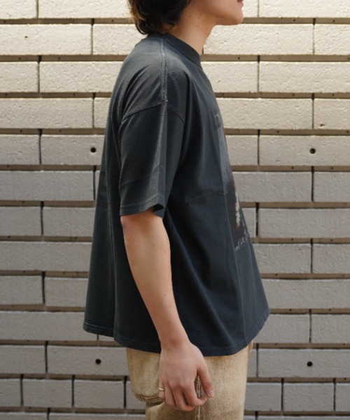 REMI RELIEF(レミレリーフ)の「REMI RELIEF(レミレリーフ)LW加工20/-天竺 別注BIGサイズT(LESS IS MORE KC)(Tシャツ/カットソー・メンズ・ブラック・L/M/XL)」の6枚目の写真