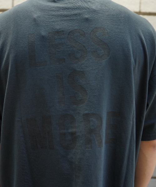 REMI RELIEF(レミレリーフ)の「REMI RELIEF(レミレリーフ)LW加工20/-天竺 別注BIGサイズT(LESS IS MORE KC)(Tシャツ/カットソー・メンズ・ブラック・L/M/XL)」の3枚目の写真