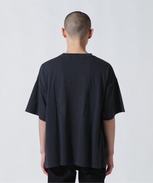 REMI RELIEF(レミレリーフ)の「REMI RELIEF(レミレリーフ)LW加工20/-天竺 別注BIGサイズT(LESS IS MORE KC)(Tシャツ/カットソー・メンズ・ブラック・L/M/XL)」の17枚目の写真
