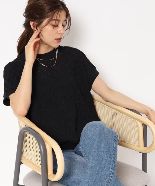 Cutie Blonde（キューティーブロンド）の「◆フェミニンもカジュアルも！ 花柄シボシボ トップス（Tシャツ/カットソー・レディース・ブラウン系/ブルー/ブラック/アイボリー・00）」の2枚目の写真