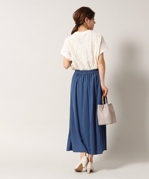 Cutie Blonde（キューティーブロンド）の「◆フェミニンもカジュアルも！ 花柄シボシボ トップス（Tシャツ/カットソー・レディース・ブラウン系/ブルー/ブラック/アイボリー・00）」の7枚目の写真