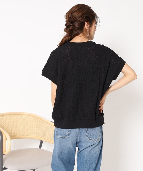 Cutie Blonde（キューティーブロンド）の「◆フェミニンもカジュアルも！ 花柄シボシボ トップス（Tシャツ/カットソー・レディース・ブラウン系/ブルー/ブラック/アイボリー・00）」の16枚目の写真