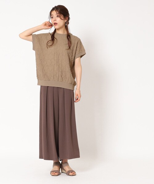 Cutie Blonde（キューティーブロンド）の「◆フェミニンもカジュアルも！ 花柄シボシボ トップス（Tシャツ/カットソー・レディース・ブラウン系/ブルー/ブラック/アイボリー・00）」の17枚目の写真