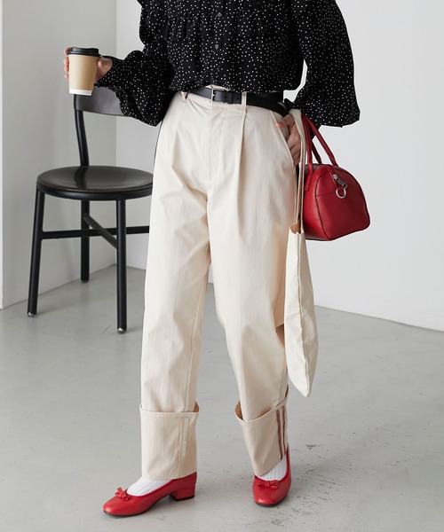 BONLECILL（ボンルシール）の「カラーステッチロールアップハイウエストチノパンツ（チノパンツ・レディース・ネイビー/カーキ/アイボリー/ベージュ・S/M/L）」の5枚目の写真
