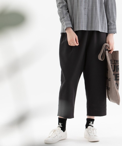 nop de nod(ノップドゥノッド)の「Pomme ギャバパンツ(その他パンツ・レディース・ダークグレー/ブラック・3)」の2枚目の写真