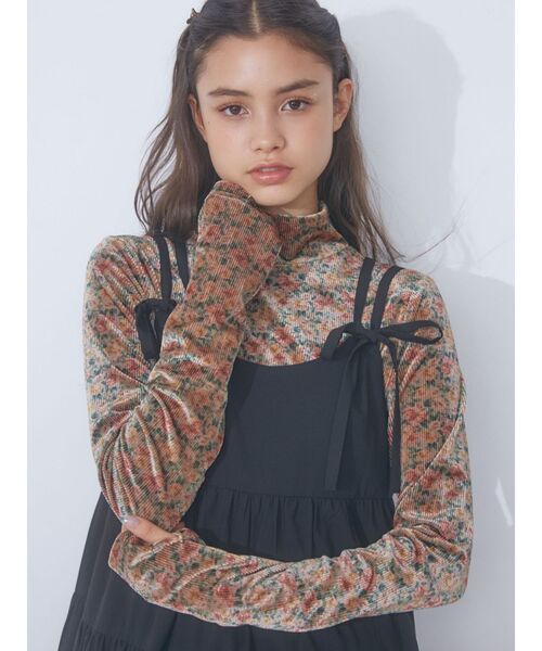 merry jenny(メリージェニー)の「flowerベロアtops(ニット/セーター・レディース・ブルー/ベージュ・FREE)」の8枚目の写真