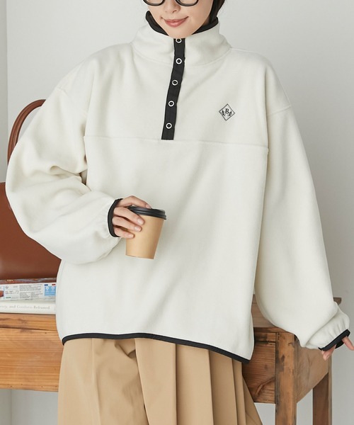 BONLECILL(ボンルシール)の「エンブレム刺繍 配色ルーズフリースプルオーバー(スウェット・レディース・レッド/グリーン/オフホワイト/モカ/ネイビー・FREE)」の12枚目の写真
