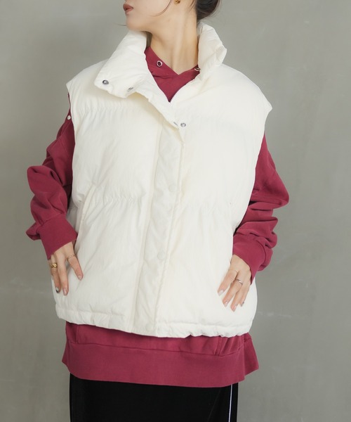 FOREVER 21(フォーエバー トゥエンティーワン)の「【2023AW】中綿ベスト(その他アウター・レディース・ナチュラル/ブラック/オレンジ・FREE)」の2枚目の写真