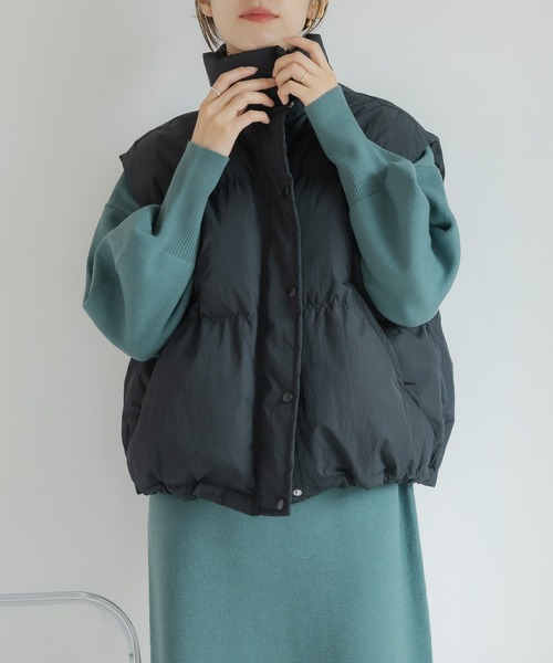 FOREVER 21(フォーエバー トゥエンティーワン)の「【2023AW】中綿ベスト(その他アウター・レディース・ナチュラル/ブラック/オレンジ・FREE)」の1枚目の写真