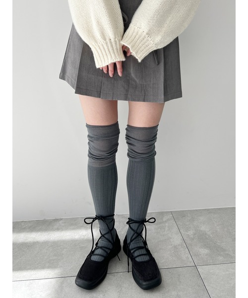 PHILLY(フィリー)の「デザインニーハイソックス(ソックス/靴下・レディース・アイボリー/ブラック/ホワイト/グレー・FREE)」の1枚目の写真