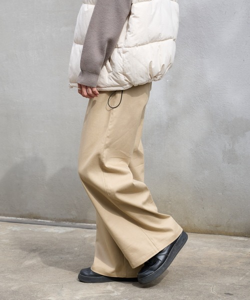 COLONY 2139(コロニートゥーワンスリーナイン)の「ヘビーツイルストレッチWタックパンツ(スラックス・メンズ・ベージュ/ブラック・LARGE/MEDIUM)」の10枚目の写真