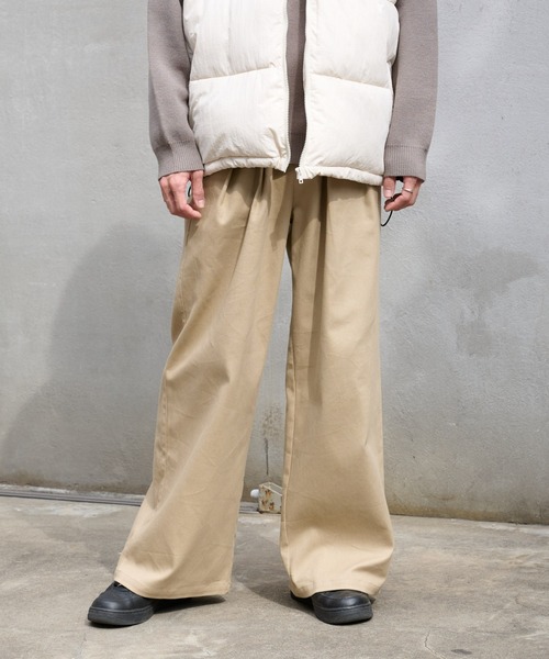 COLONY 2139(コロニートゥーワンスリーナイン)の「ヘビーツイルストレッチWタックパンツ(スラックス・メンズ・ベージュ/ブラック・LARGE/MEDIUM)」の9枚目の写真