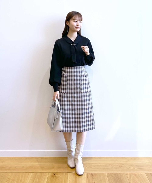 index（インデックス）の「◆≪新色追加/7color≫ フェイクパールボウタイデザインニット【洗濯機洗い可】（ニット/セーター・レディース・オフホワイト/ブラック/ピンク系1/グレー系4/ホワイト系7/ライトオレンジ系/サックスブルー系7・40/38/42/36）」の9枚目の写真