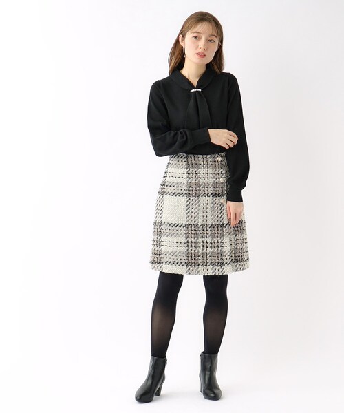 index（インデックス）の「◆≪新色追加/7color≫ フェイクパールボウタイデザインニット【洗濯機洗い可】（ニット/セーター・レディース・オフホワイト/ブラック/ピンク系1/グレー系4/ホワイト系7/ライトオレンジ系/サックスブルー系7・40/38/42/36）」の19枚目の写真