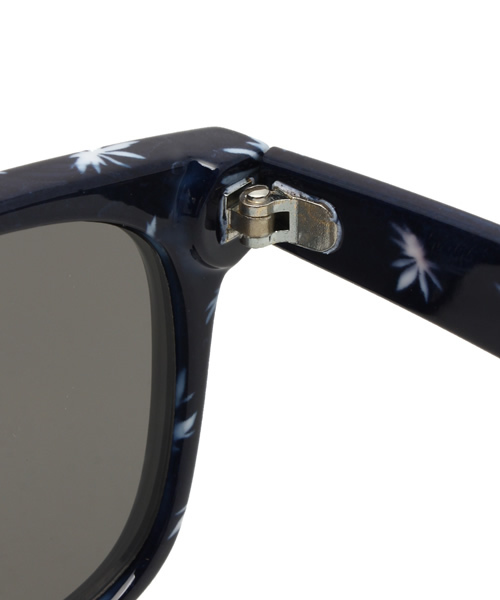 VANS(バンズ)の「WEGO/VANS サングラス(サングラス・メンズ・ブラウン/グリーン/レッド/ホワイト系その他/ブラック系その他/ブラック/その他1・FREE)」の14枚目の写真