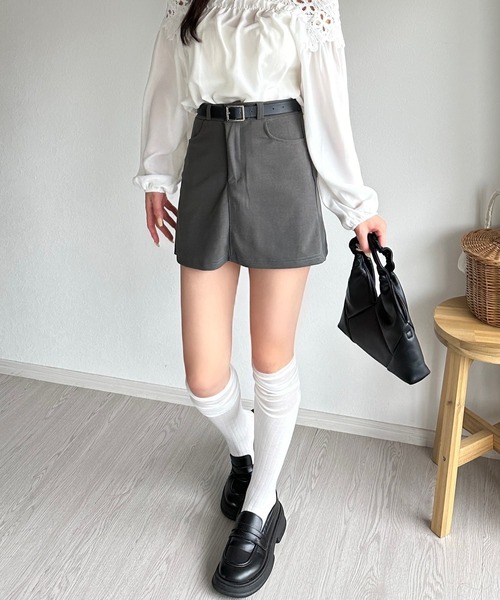 Silly(シリー)の「【コーデに取り入れやすい◎】リブオーバーニールーズソックス(ソックス/靴下・レディース・ホワイト/アイボリー/グレー/ブラック・FREE)」の5枚目の写真