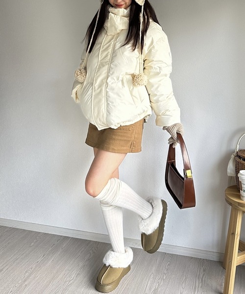 Silly(シリー)の「【コーデに取り入れやすい◎】リブオーバーニールーズソックス(ソックス/靴下・レディース・ホワイト/アイボリー/グレー/ブラック・FREE)」の7枚目の写真