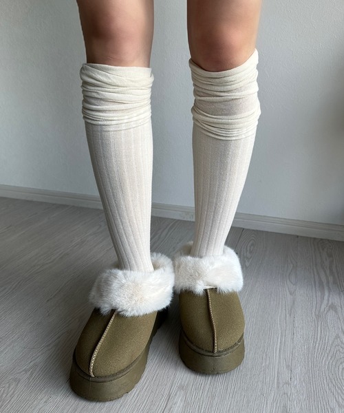 Silly(シリー)の「【コーデに取り入れやすい◎】リブオーバーニールーズソックス(ソックス/靴下・レディース・ホワイト/アイボリー/グレー/ブラック・FREE)」の9枚目の写真