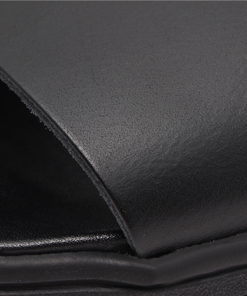 MOUSSY(マウジー)の「2WAY VIBRAM SOLE SANDAL(サンダル・レディース・ブラック/ホワイト・MEDIUM/LARGE)」の5枚目の写真