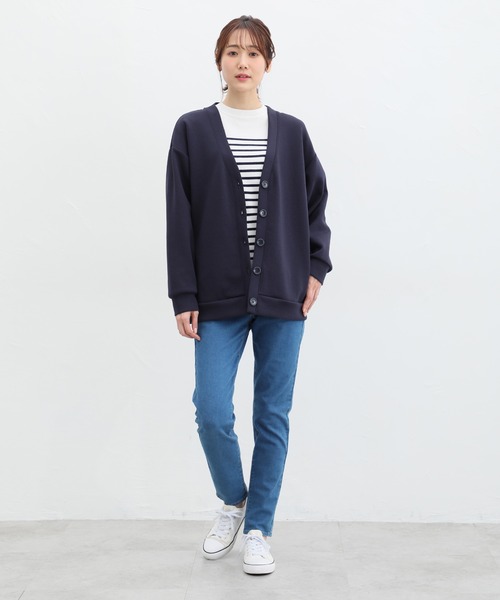 Honeys（ハニーズ）の「きれいめＶネックカーディガン（カーディガン/ボレロ・レディース・ライトグレー/ライトベージュ/ライトグリーン/ネイビー/ブラック・LL/M/L）」の6枚目の写真