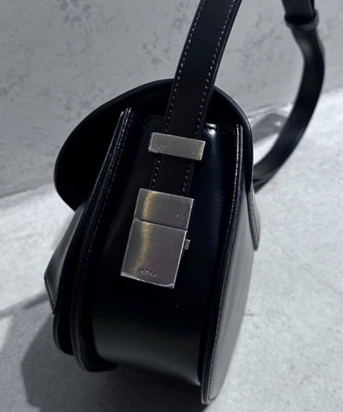 OSOI（オソイ）の「OSOI/オソイ/CUBBY_BLACK（ショルダーバッグ）」 - WEAR