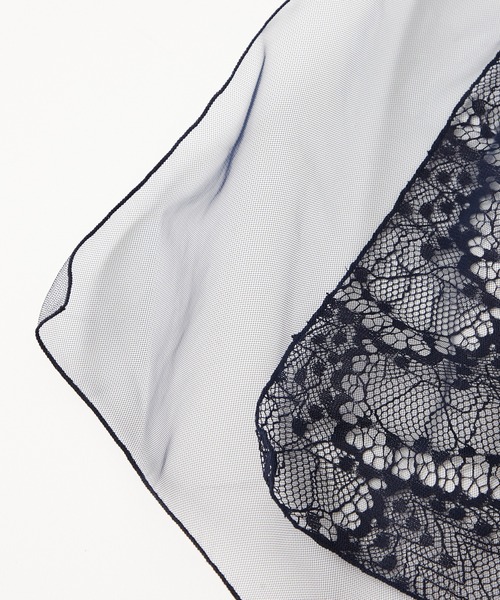 AIMER（エメ）の「ラッセルレース×チュールレイヤードストール（ストール/ショール・レディース・ベージュ/ネイビー/サックスブルー・FREE）」の5枚目の写真