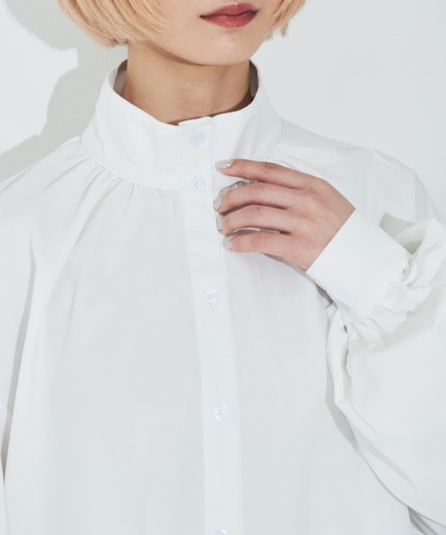 MERLOT（メルロー）の「マルチウェイカラー付きスタンドネックブラウス（シャツ/ブラウス・レディース・ブラック/ホワイト・FREE）」の17枚目の写真