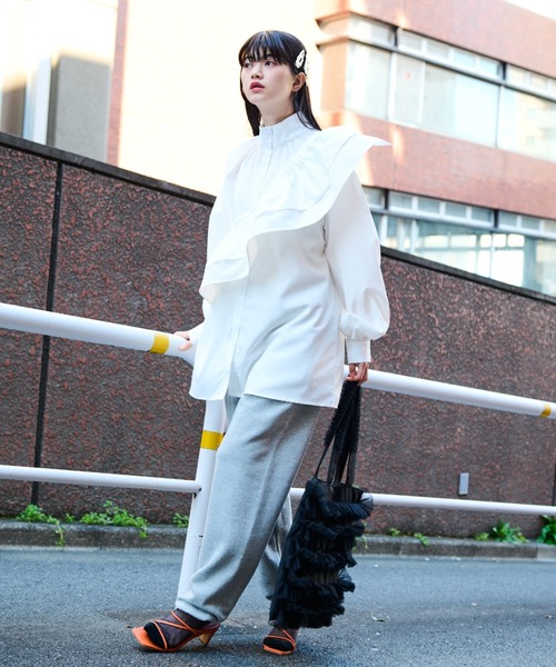 MERLOT（メルロー）の「マルチウェイカラー付きスタンドネックブラウス（シャツ/ブラウス・レディース・ブラック/ホワイト・FREE）」の22枚目の写真